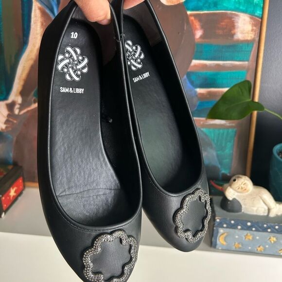 Sam & Libby Black Loafers with Silver Accent 10 - Picture 5 of 12